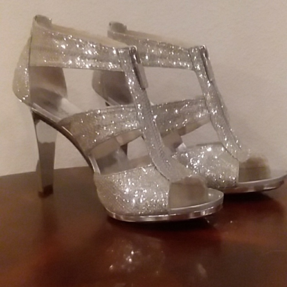 Michael Kors Glittering Silver Heels